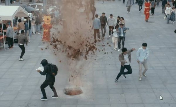 配资炒股网站就 《低智商犯罪》：悬疑与喜剧的奇妙碰撞